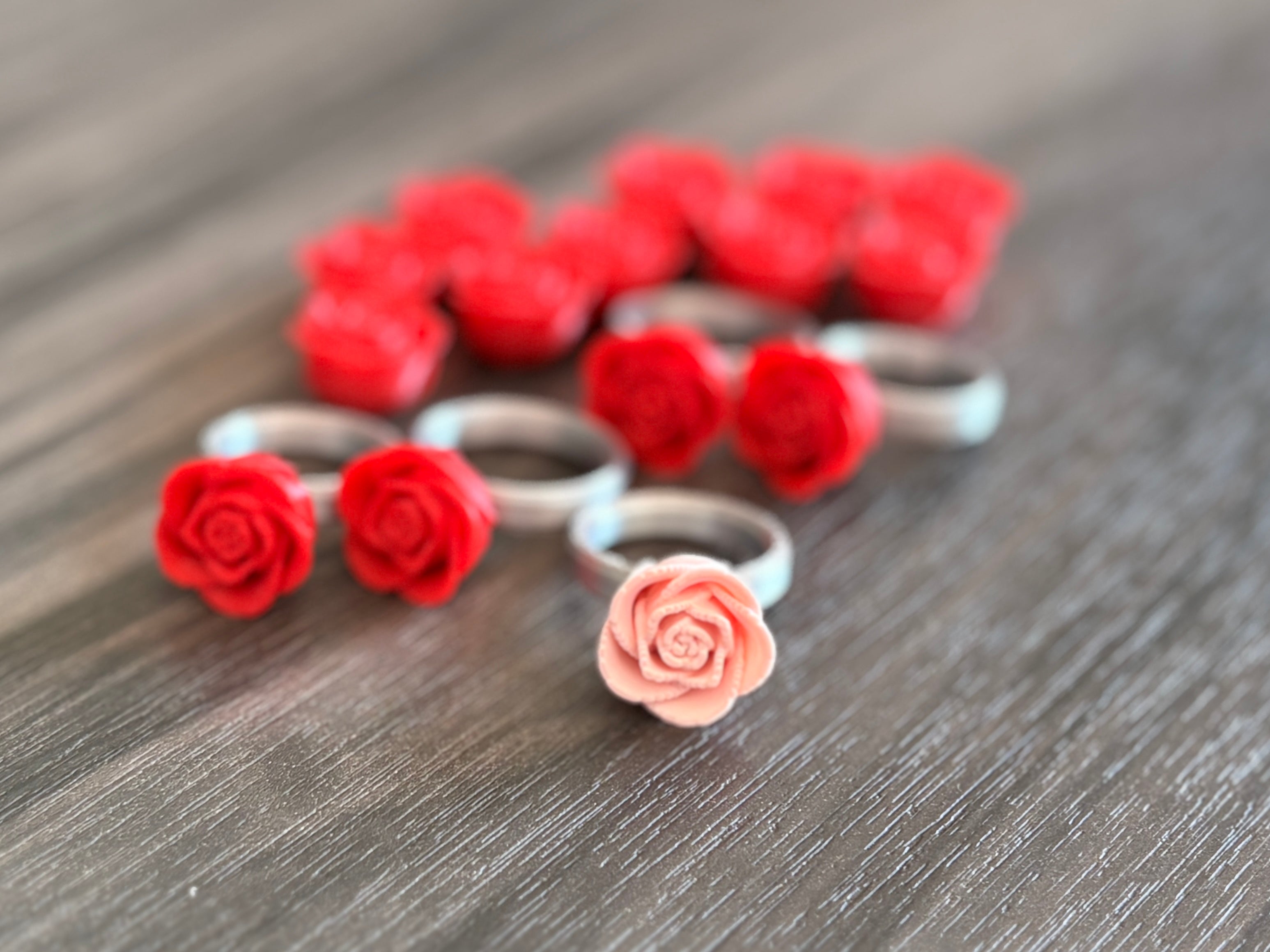 Blumen Rose Moderne Deko Blumen Nachhaltige Frühlingsdeko Minimalistische Vase Deko Geschenkidee kein verblühen Geschenk Ring Schmuck